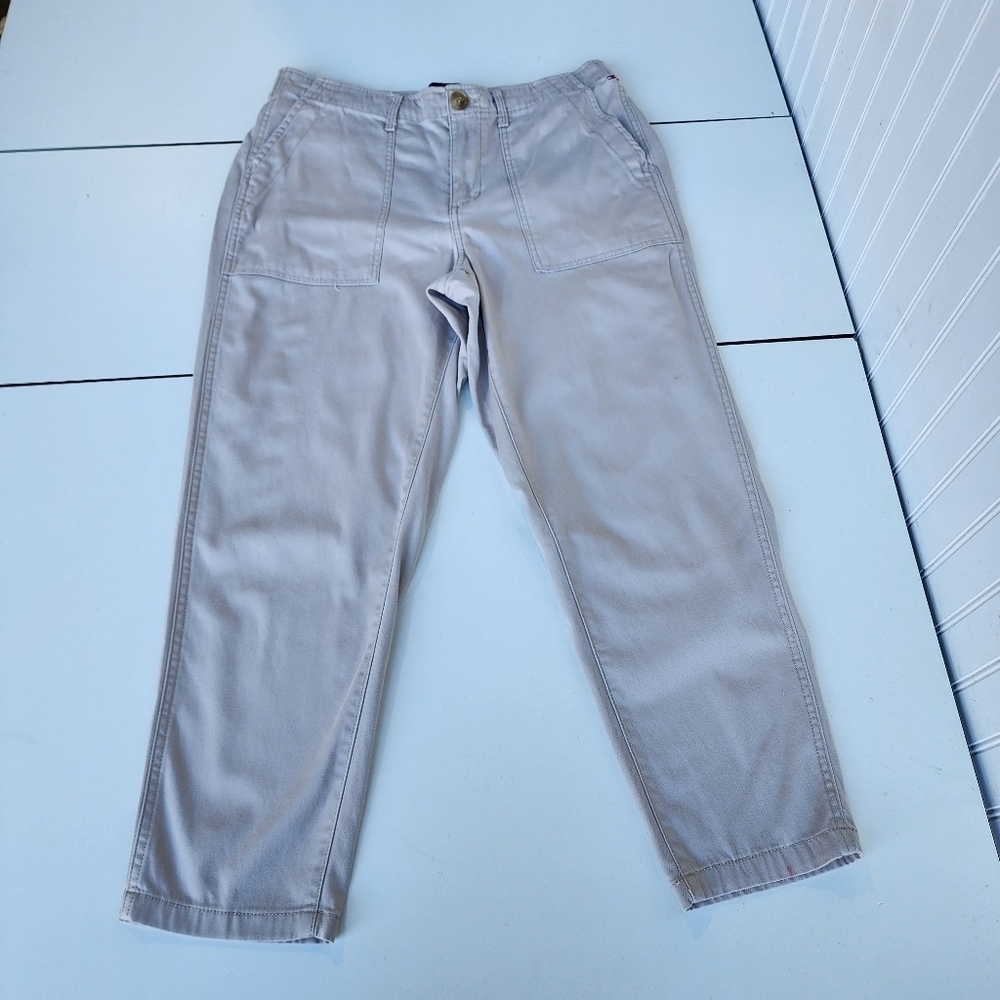 Tommy Hilfiger Pants Womens  Beige Capri Stylish Straight Fit Casual Pull On M